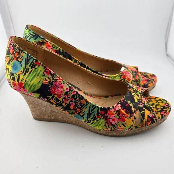 CLEARANCE • DexFlex Comfort • Open toe wedges • Size 6.5 - Picture 2 of 11